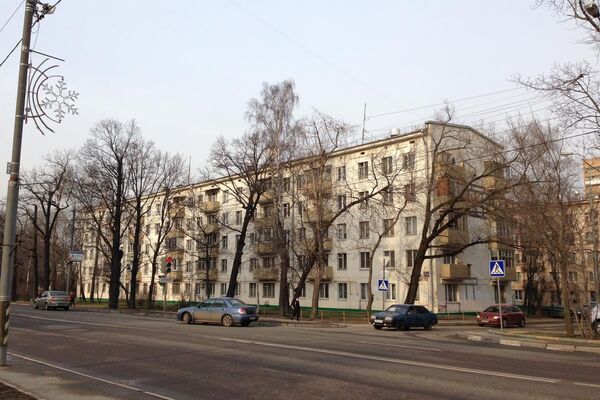 Обшивка лоджий и балконов сайдингом снаружи - фото 70